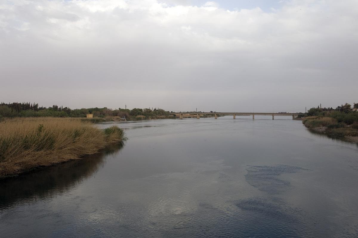 Deir ez-Zor Euphrates river